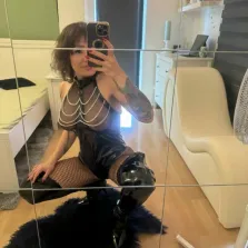 Scarlett Kink