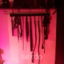 Domina Sarah - nur fuer +Club Mitglieder
