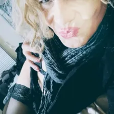 Cum Slut Trans Nina - nur fuer +Club Mitglieder