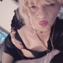 Cum Slut Trans Nina - nur fuer +Club Mitglieder