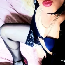 Cum Slut Trans Nina - nur fuer +Club Mitglieder