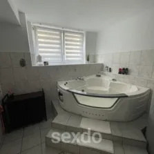 Haut auf Haut Massage - nur fuer +Club Mitglieder