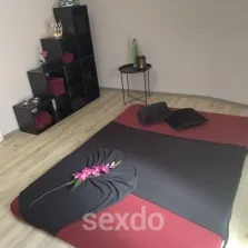 Haut auf Haut Massage - nur fuer +Club Mitglieder