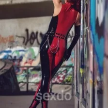 Domina Ruby June - nur fuer +Club Mitglieder