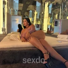Selena - nur fuer +Club Mitglieder