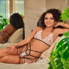 Bia Ferraz - nur fuer +Club Mitglieder