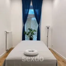 Chinesischer Massagesalon - nur fuer +Club Mitglieder