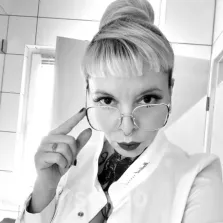 Annabel Schöngott - nur fuer +Club Mitglieder