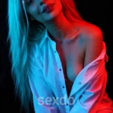 Blonde Nina - nur fuer +Club Mitglieder
