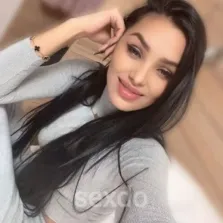 Larissa - nur fuer +Club Mitglieder