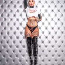 Bizzare Doll - nur fuer +Club Mitglieder