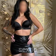 Sara - nur fuer +Club Mitglieder