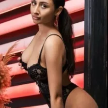 Ariana - nur fuer +Club Mitglieder