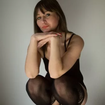 Escort - Alina - Berlin - sympathische & weibliche Escortlady - Profilbild