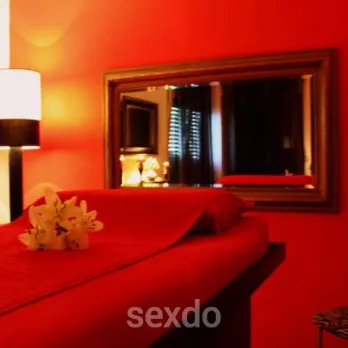 Massagesalon - Renomme Wellness - Karlsruhe - Zauber der Erotik - Profilbild